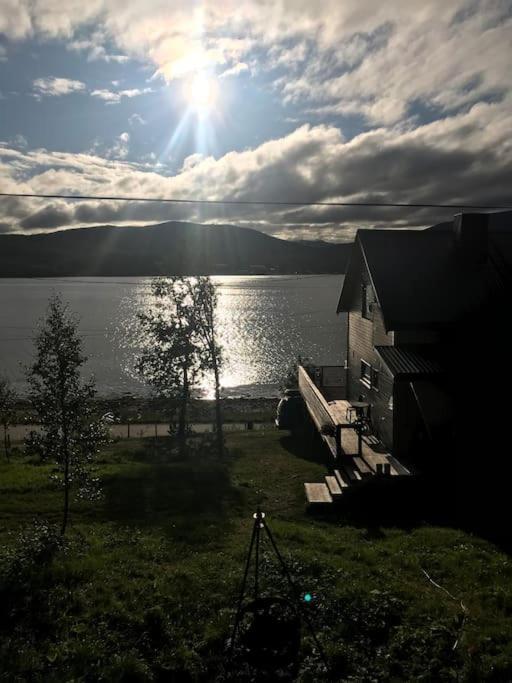 Trivelig Fritidshus Pa Arnes, Senja Straumstad 外观 照片